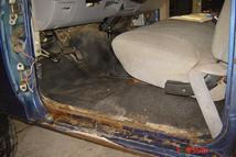 Southern Truck will restore Ford F250 rusted out rocker panels with rust free truck parts.