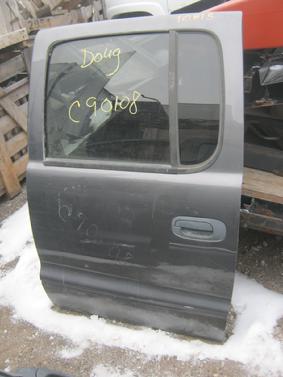 2001 2002 2003 Dodge Dakota drivers side manual complete door.  Great condition.  Reference inventory #10815 when inquiring.