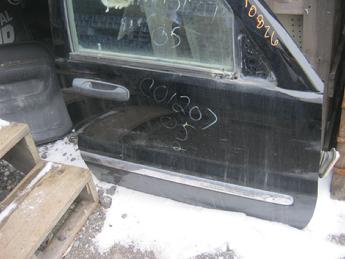 2002 2003 2004 2005 2006 Jeep Liberty passenger side power front door.  Great over all condition, glass is intact. Reference inventory #10826 when inquiring.