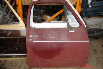 1981 1982 1983 1984 1985 1986 1987 1988 1989 1991 1992 1993 Dodge Right Side OEM Rust Free Manual Complete Door.  Clean, faded paint, few small dings.  Red exterior, tan interior.