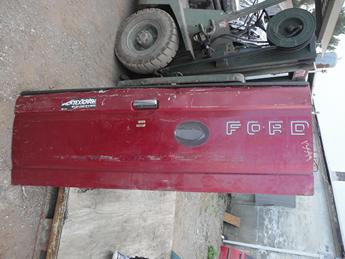 1987 1988 1989 1990 1991 1992 1993 1994 1995 1996 1997 FORD TAILGATE. POOR CONDITION- SMASHED ON THE TOP, BONDO, SCATTERED DINGS, RUST FREE. #13549