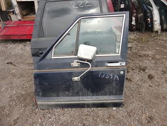 93-98 JEEP CHEROKEE DOOR FROM MICHIGAN. GREAT CONDITION, SCUFFS AND SCRATCHES, RUST FREE. #13105