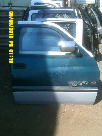 1994 1995 1996 1997 1998 1999 2000 2001 DODGE RAM DOOR. GREAT CONDITION, PEALED PAINT, LIGHT SCRATCHES THROUGHOUT. INVENTORY #13011