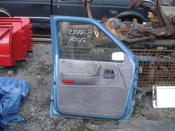 1991 1992 1993 1994 1995 Dodge drivers power door complete with glass and hardware.  Some scratches in paint.  Reference inventory #10384 when inquiring