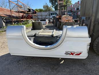 1999 2000 2001 2002 2003 2004 2005 2006 2007 2008 2009 2010 FORD SUPER DUTY SHORT BED, SPRAY IN BEDLINER, INDENT ON RH SIDE WHEEL WELL, LH SIDE GREAT SHAPE. RUST FREE. #16009