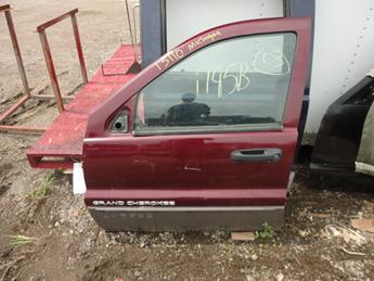 99-04 JEEP CHEROKEE DOOR FROM MICHIGAN. GOOD CONDITION, SCUFFS AND SCRATCHES THROUGHOUT, RUST ON THE BOTTOM EDGE. #13110