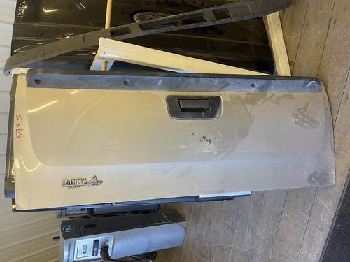 2007 2008 2009 2010 2011 2012 2013 CHEVY/GMC TAILGATE. OVERALL GREAT SHAPE, SCUFFS AND SCRATCHES IN PAINT. COMPLETE GATE. RUST FREE. #15935
