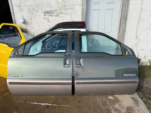 1999 2000 2001 2002 2003 2004 2005 2006 2007 FORD SUPER DUTY FRONT DOOR PAIR, BOTH HAVE GLASS, AND WERE POWER WINDOWS. MISSING WIRING AND INTERIOR PANEL. SELLING AS PAIR ONLY. RUST FREE EXCELLENT CONDITION. #16019